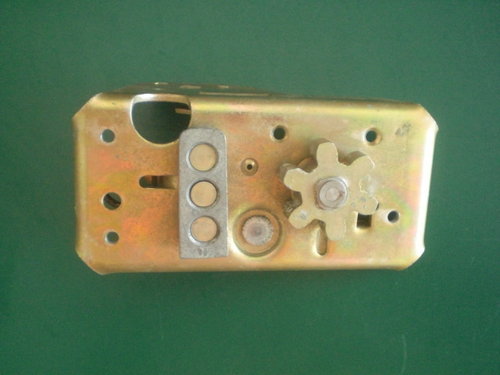Door lock front left   9117003325