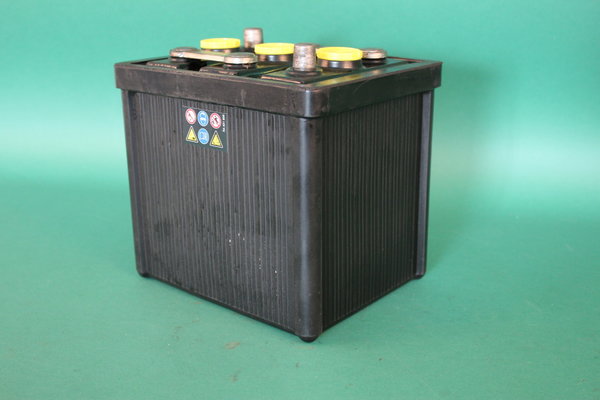 Batterie 6V/84AH (trocken) für Oldtimer wie EMW / BMW / W311 / IFA F9 / F8 / P70 / P50  -  6V / 84AH