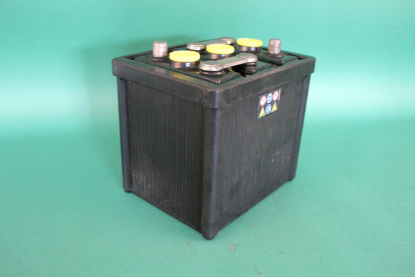 Batterie 6V/84AH (trocken) für Oldtimer wie EMW / BMW / W311 / IFA F9 / F8 / P70 / P50  -  6V / 84AH