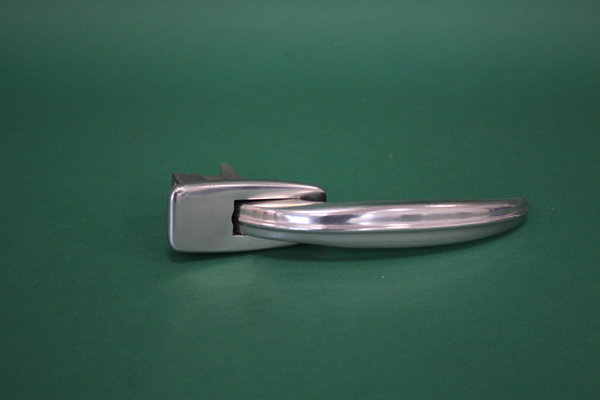 Türaußengriff aus Aluminium hochglaspoliert für den IFA F8 und P70    -    102010213