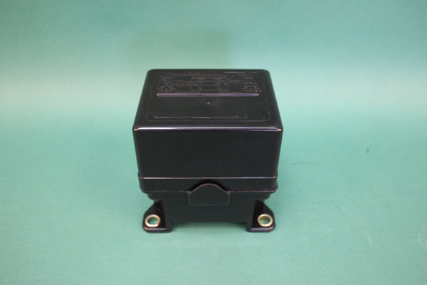 Batterieumschalter 12V - 24V FER-Nr.8632.2/7 für IFA W50 / ZT300 / Kran T74 / ADK   *  121020653