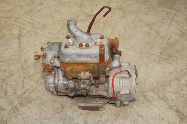 Motor mit Kupplung, Dynastart- Anlage, Getriebe und Vergaser für den AWZ P70 gebraucht -700-00.15-09