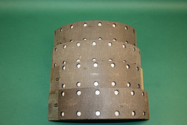 Bremsbackensatz (4 Stück) 80mm breit original für die Vorderachse des Robur LO und LD - 1000676268