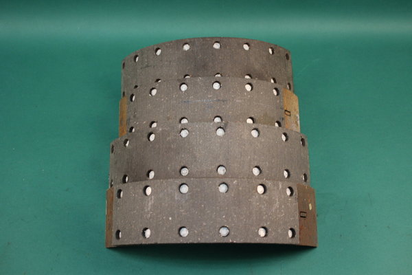 Bremsbackensatz 80mm breit mit Bremshebel NEU für die Hinterachse des Robur LO und LD  -  1000676274